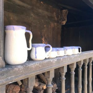 Conjunto tazas y jarras morado y blanco Maider Arte Ceramica